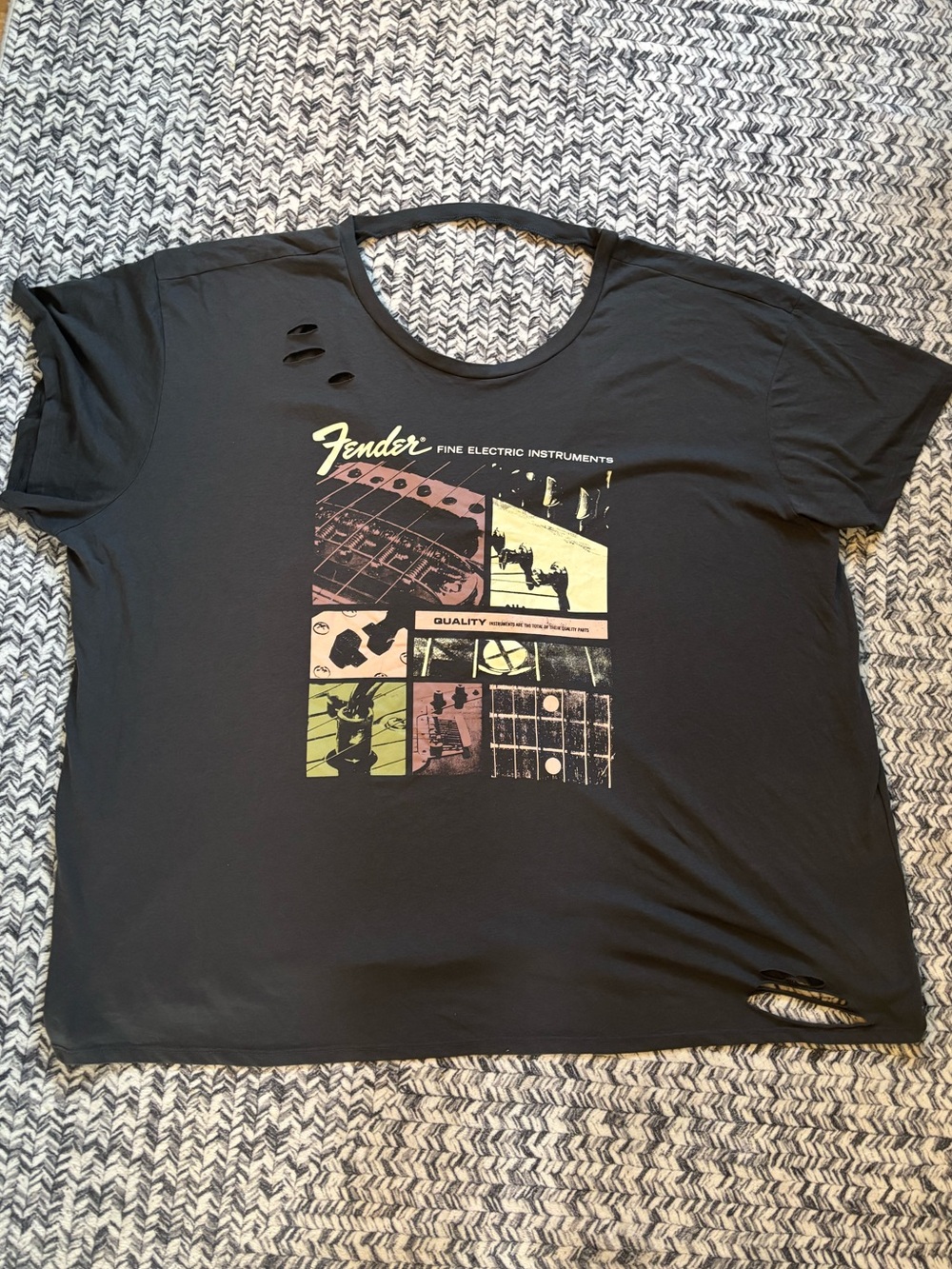 New Fender Black Women’s Distressed Graphic Music Rock Tee Shirt Size 5XL